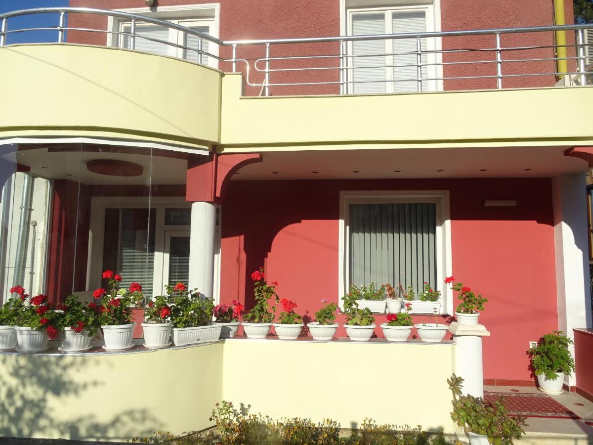 Стаи За Гости Ве-Бо-Ли** Bankja Exterior foto