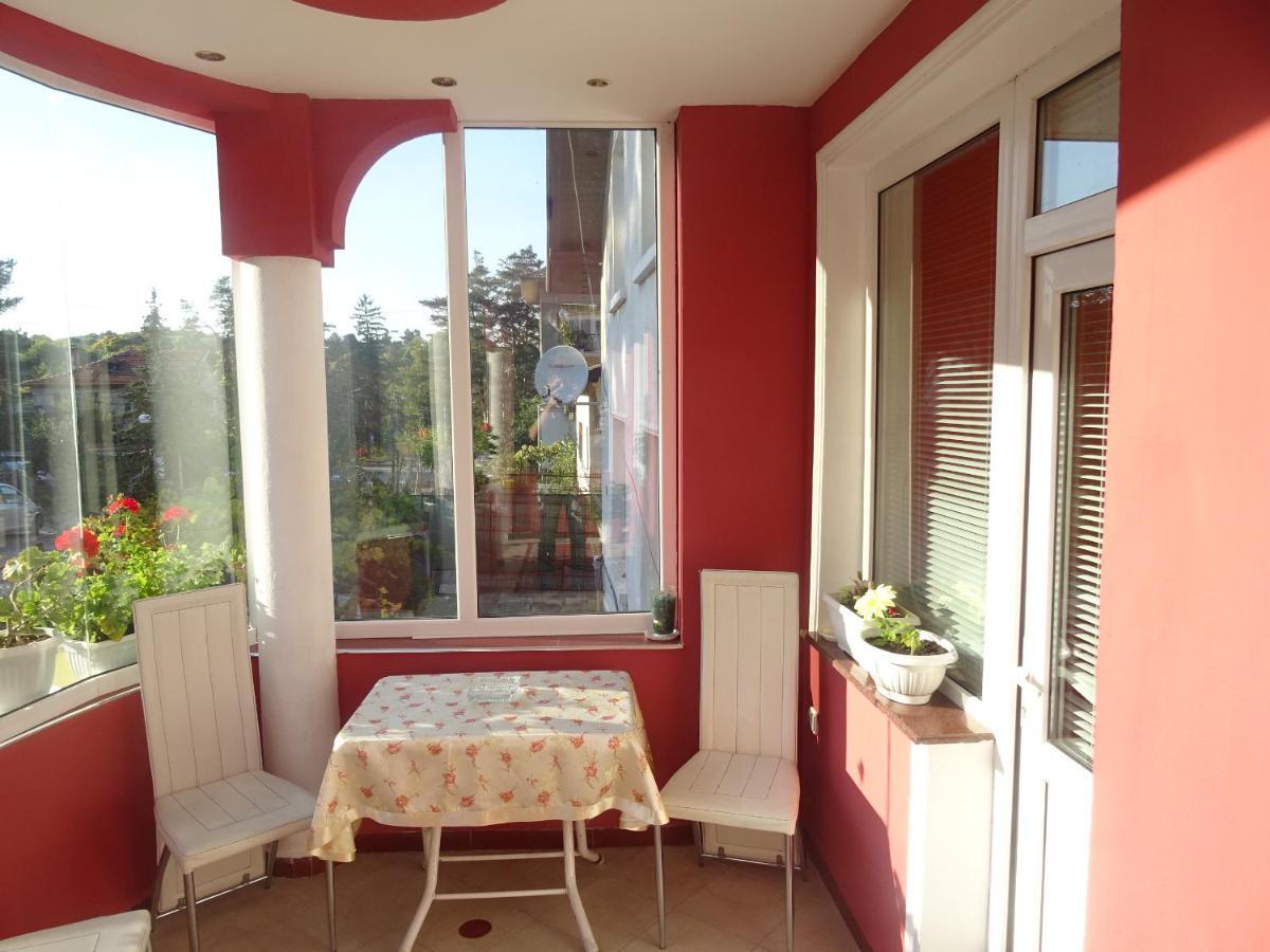 Стаи За Гости Ве-Бо-Ли** Bankja Exterior foto